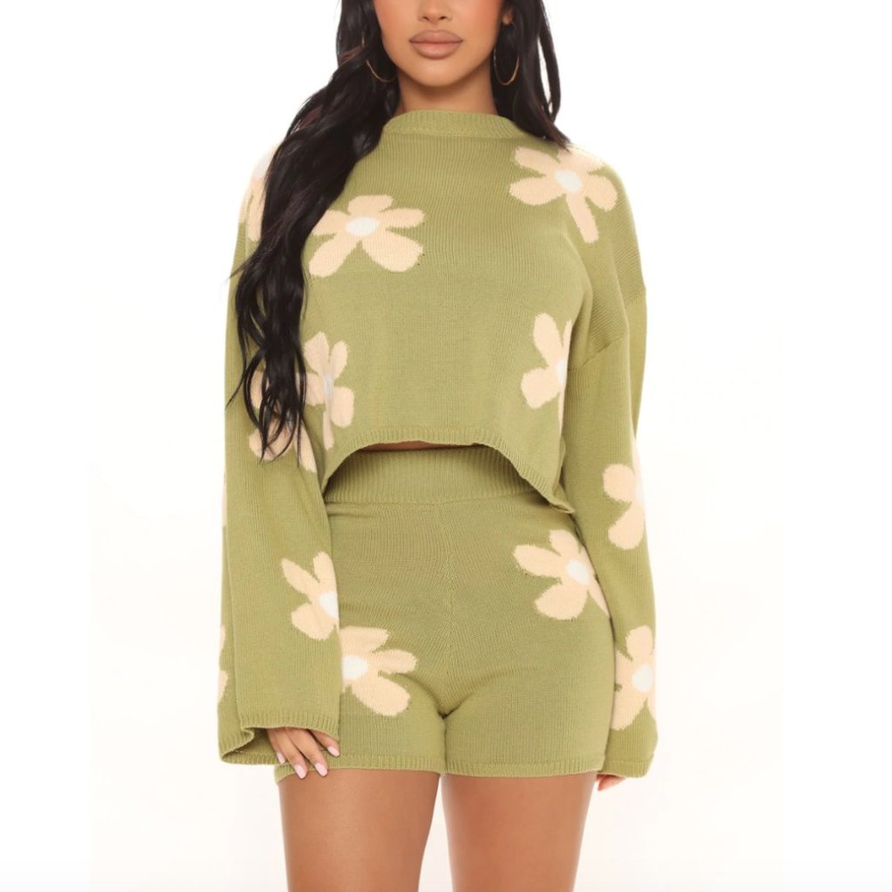 Fashion Nova Flower Girl Sweater Short Set